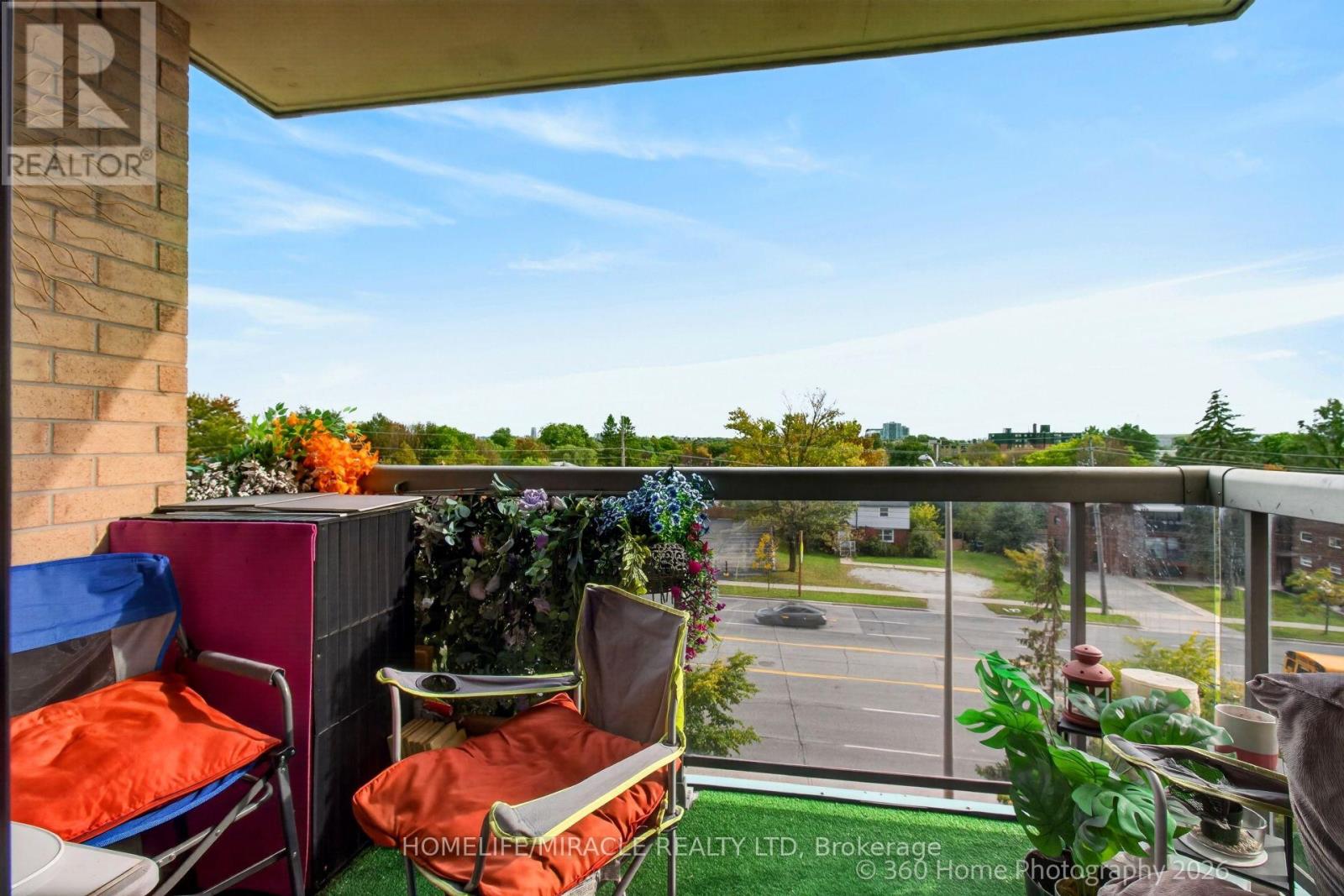 441- 18 Mondeo Drive, Toronto, ON photo 6