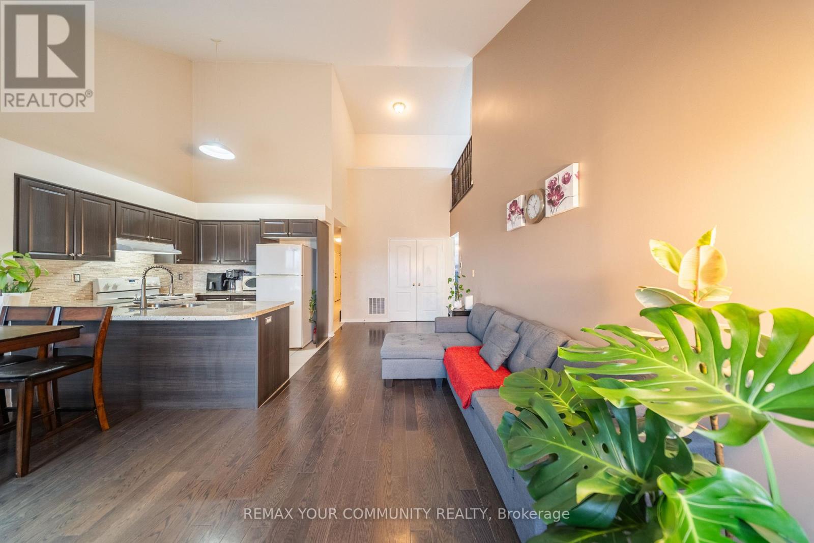 #48 651F WARDEN AVENUE - 13