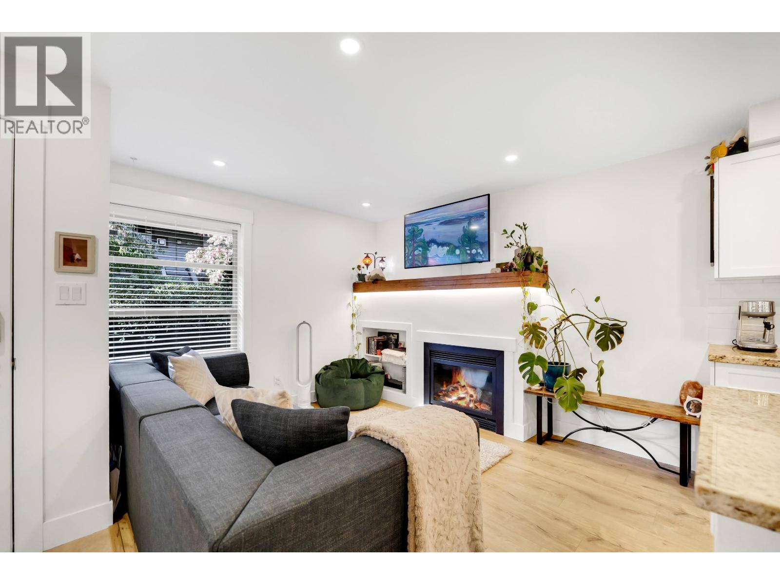 102 1174 WINGTIP PLACE, Squamish