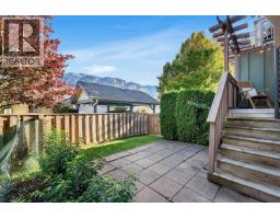 102 1174 Wingtip Place, Squamish, BC V8B0N4 Photo 11
