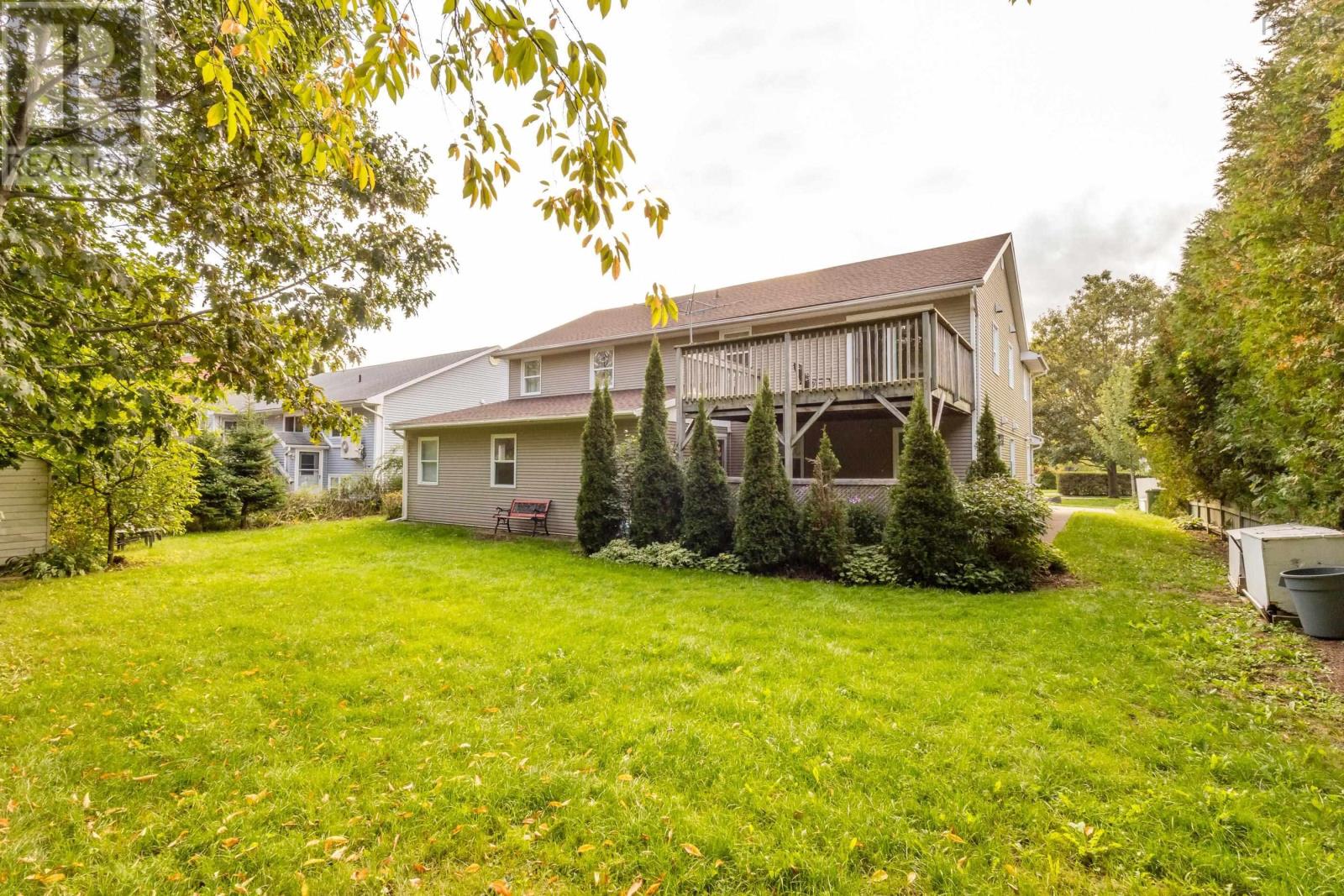 11 Robie Tufts Drive - 33