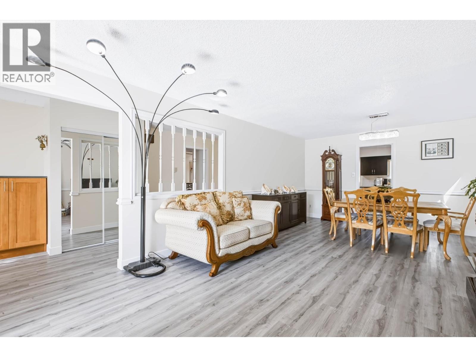 10680 HOLLYMOUNT DRIVE, Richmond - Image 1