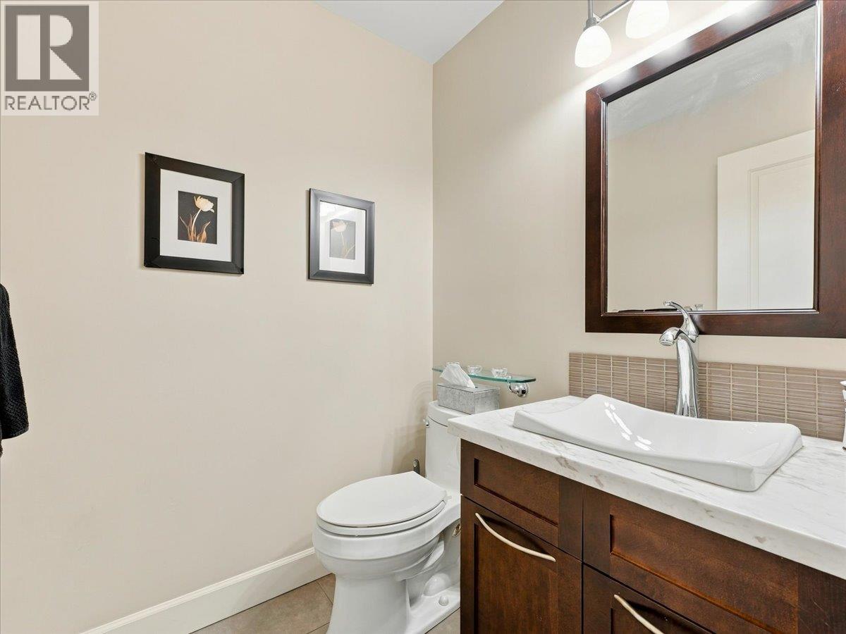 1160 14TH STREET, West Vancouver