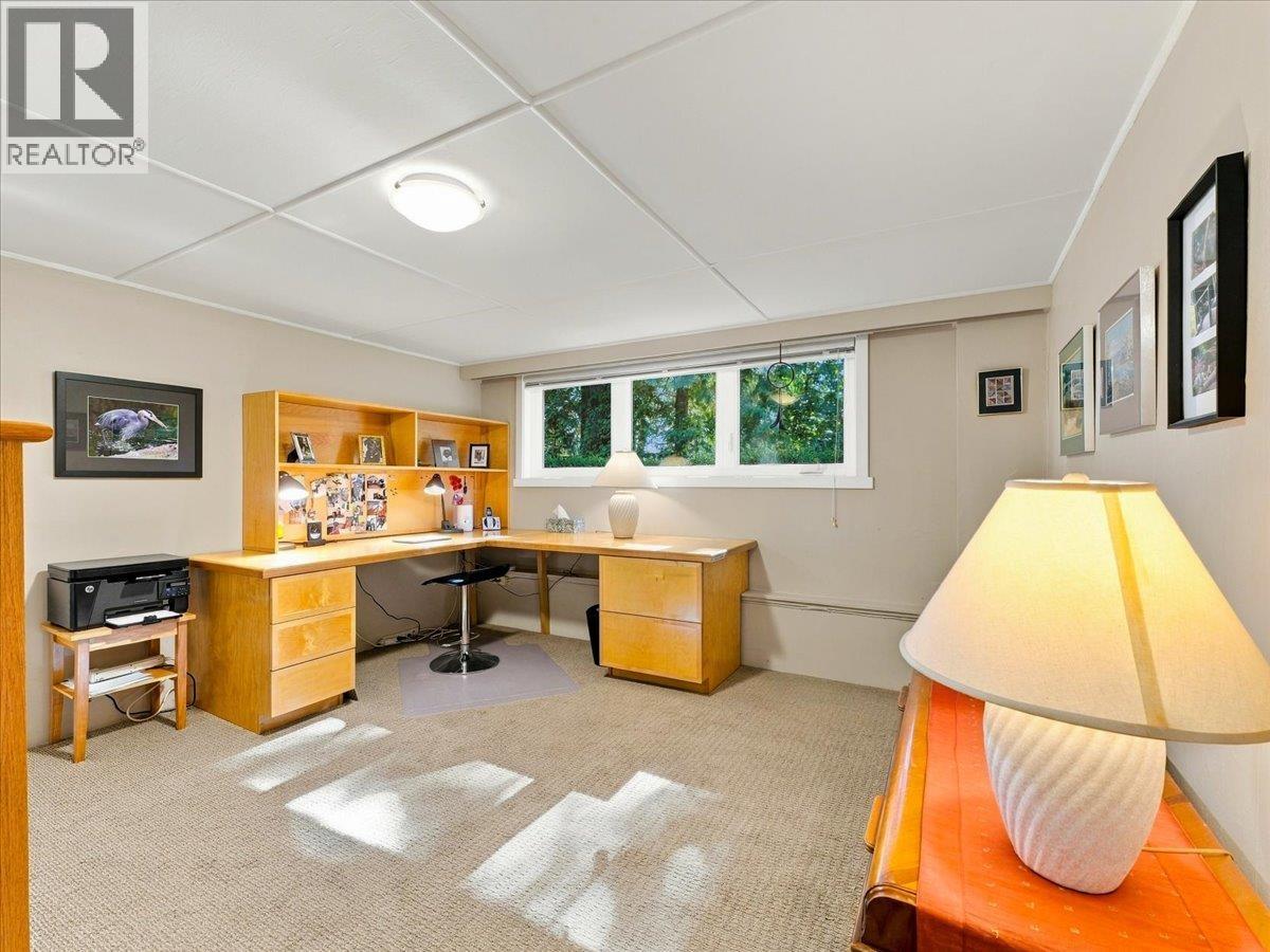 1160 14TH STREET, West Vancouver