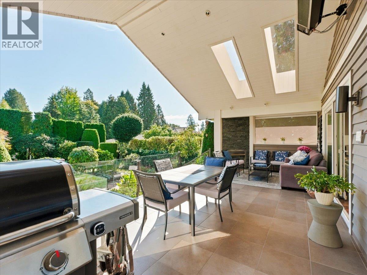 1160 14TH STREET, West Vancouver
