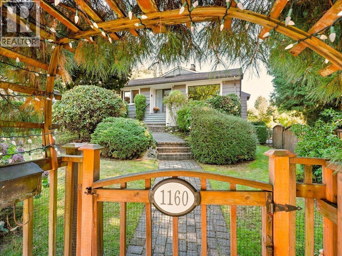 1160 14TH STREET, West Vancouver