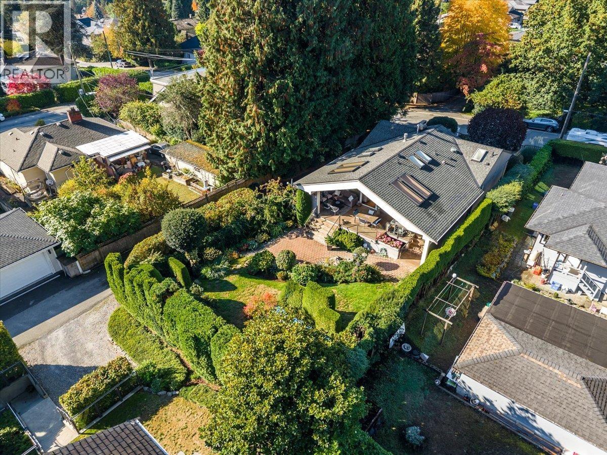 1160 14TH STREET, West Vancouver