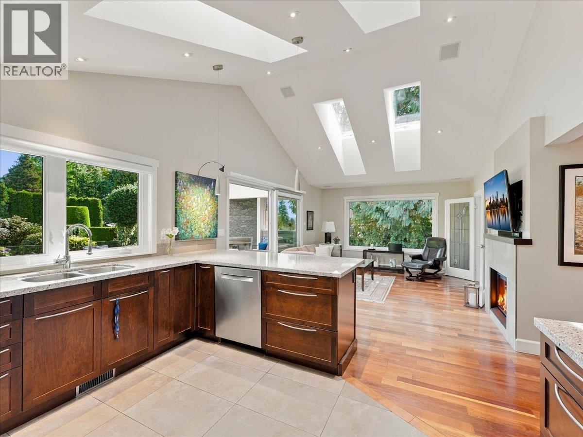 1160 14TH STREET, West Vancouver