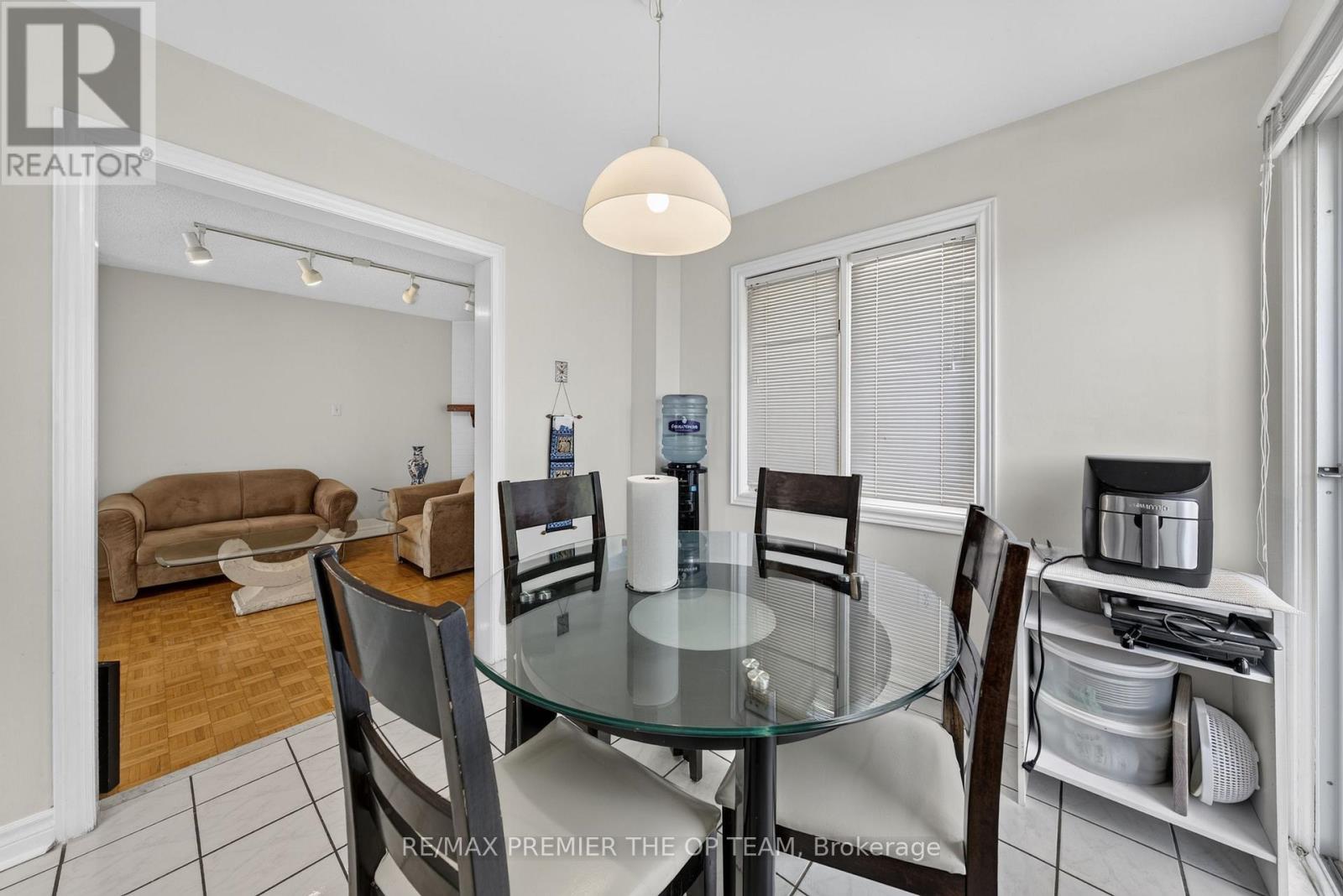 151 Stellick Avenue, Newmarket, ON photo 16