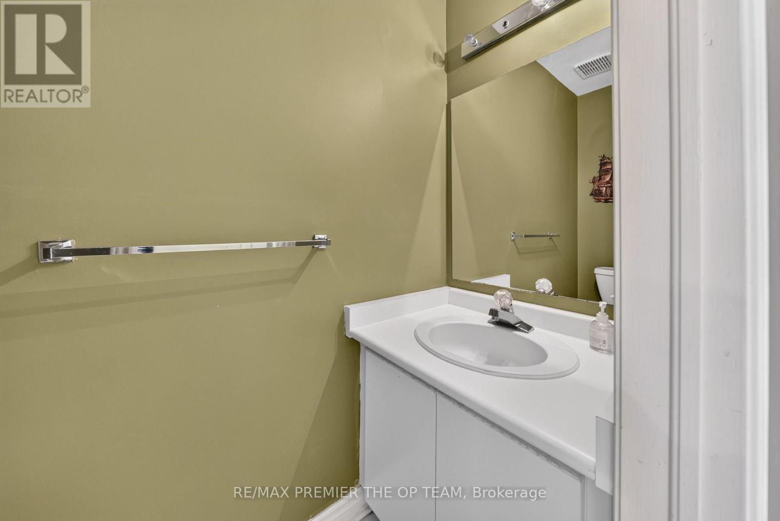 151 STELLICK AVENUE - 20
