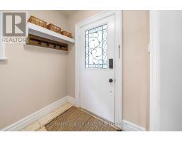 Bedroom 2 - 79 Blake Street, Barrie, ON L4M1C2 Photo 6