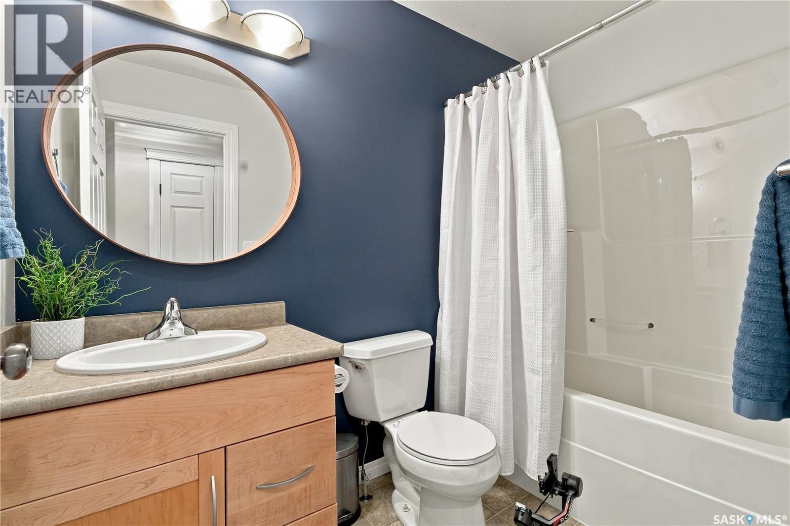 130 Kutz CRESCENT - Image 24