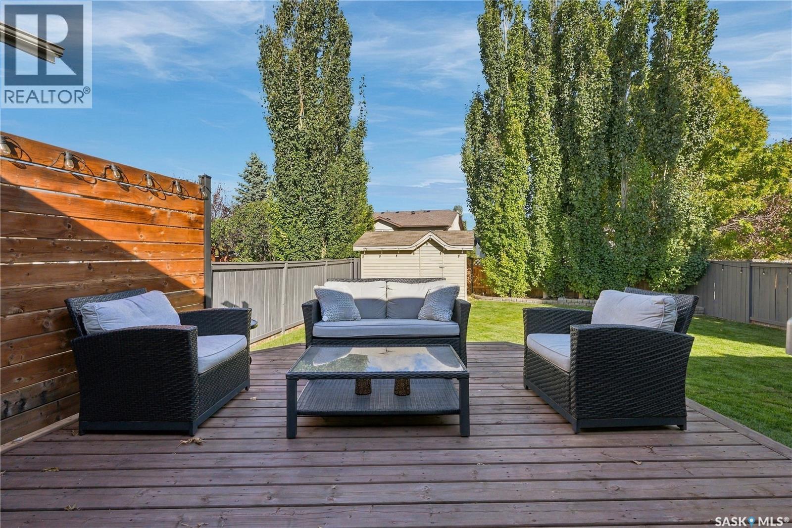 130 Kutz CRESCENT - Image 44