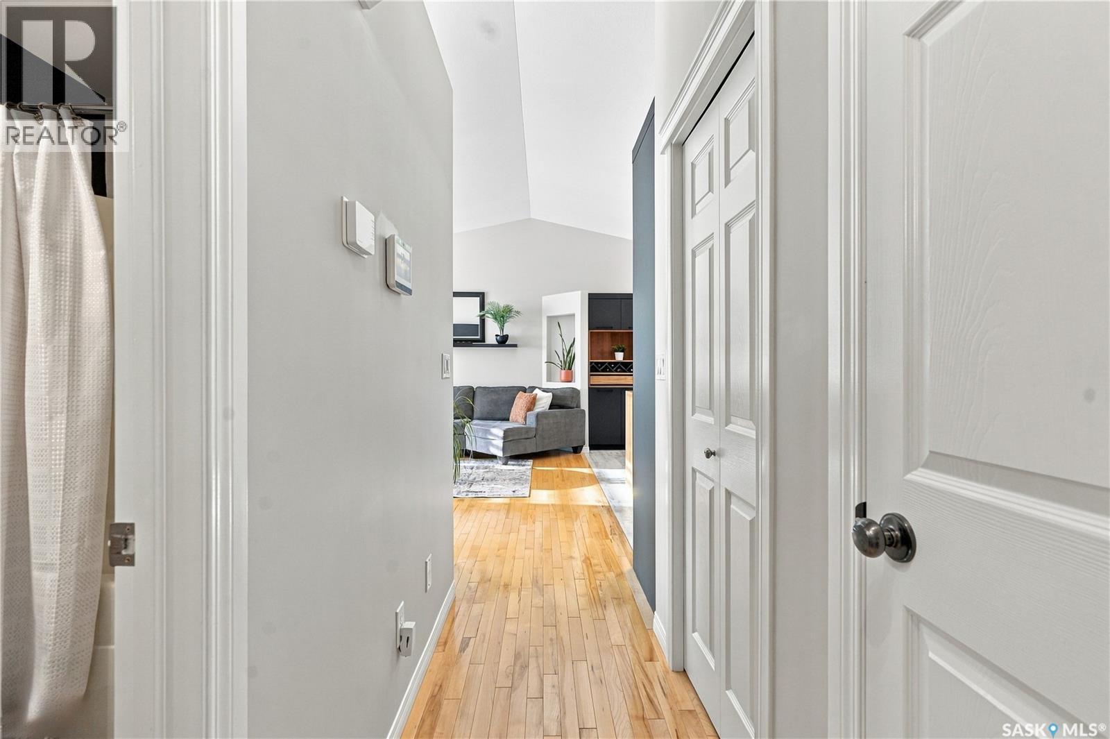 130 Kutz CRESCENT - Image 32