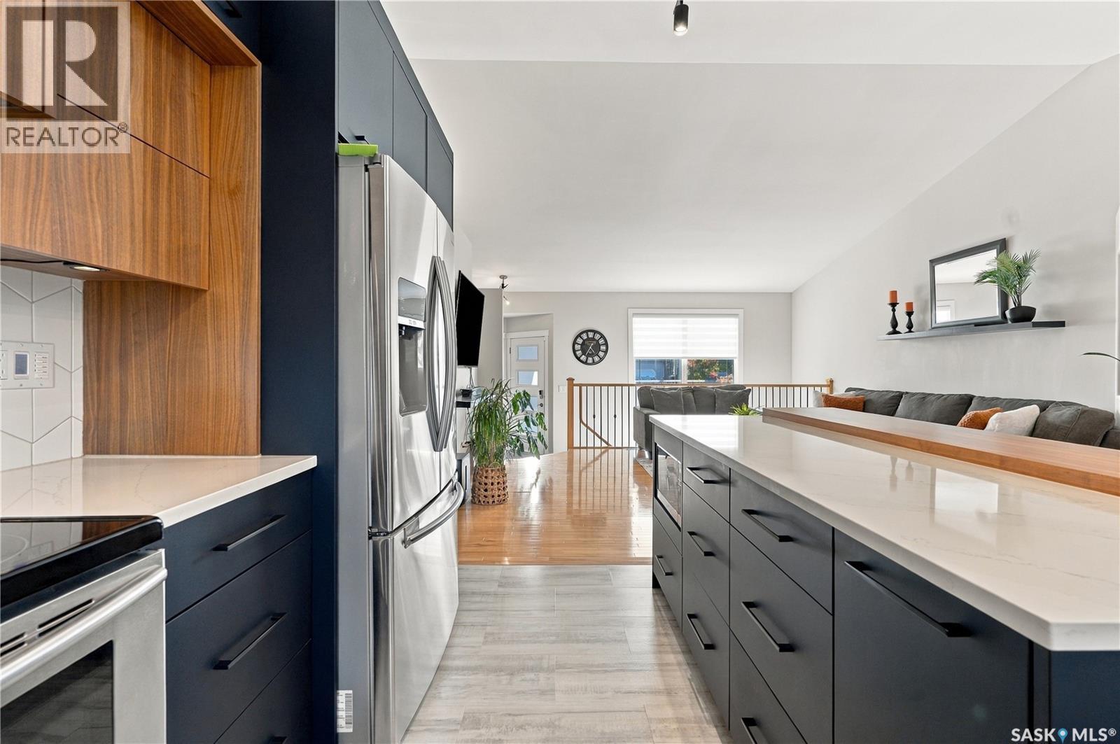 130 Kutz CRESCENT - Image 20