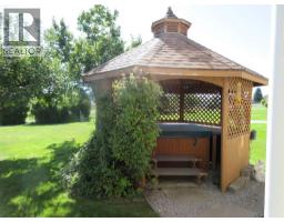 3023 Cottonwood Way Sw, Medicine Hat, AB T1B4J6 Photo 27