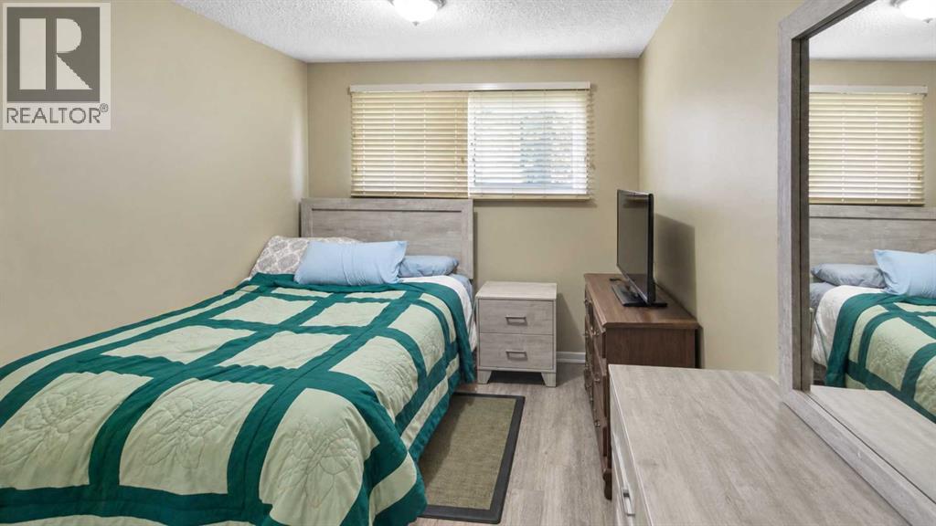 Listing photo – 5745 & 5743, 53 Streeet, Rocky Mountain House