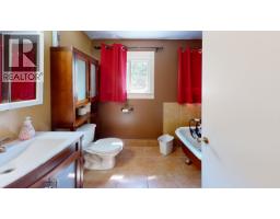 2066 Caughlin Road, Fruitvale, BC V0G1L1 Photo 35