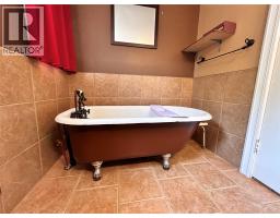 2066 Caughlin Road, Fruitvale, BC V0G1L1 Photo 33