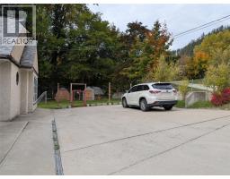 2066 Caughlin Road, Fruitvale, BC V0G1L1 Photo 66