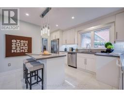 193 The Westway, Toronto, ON M9R1E7 Photo 10
