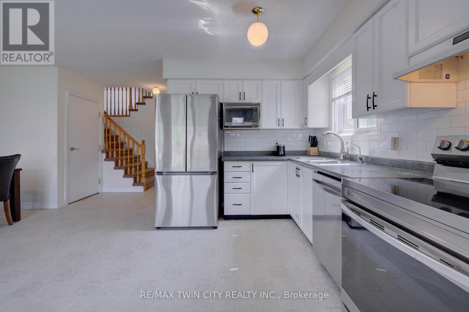 1064 COPPER LEAF CRESCENT - 11