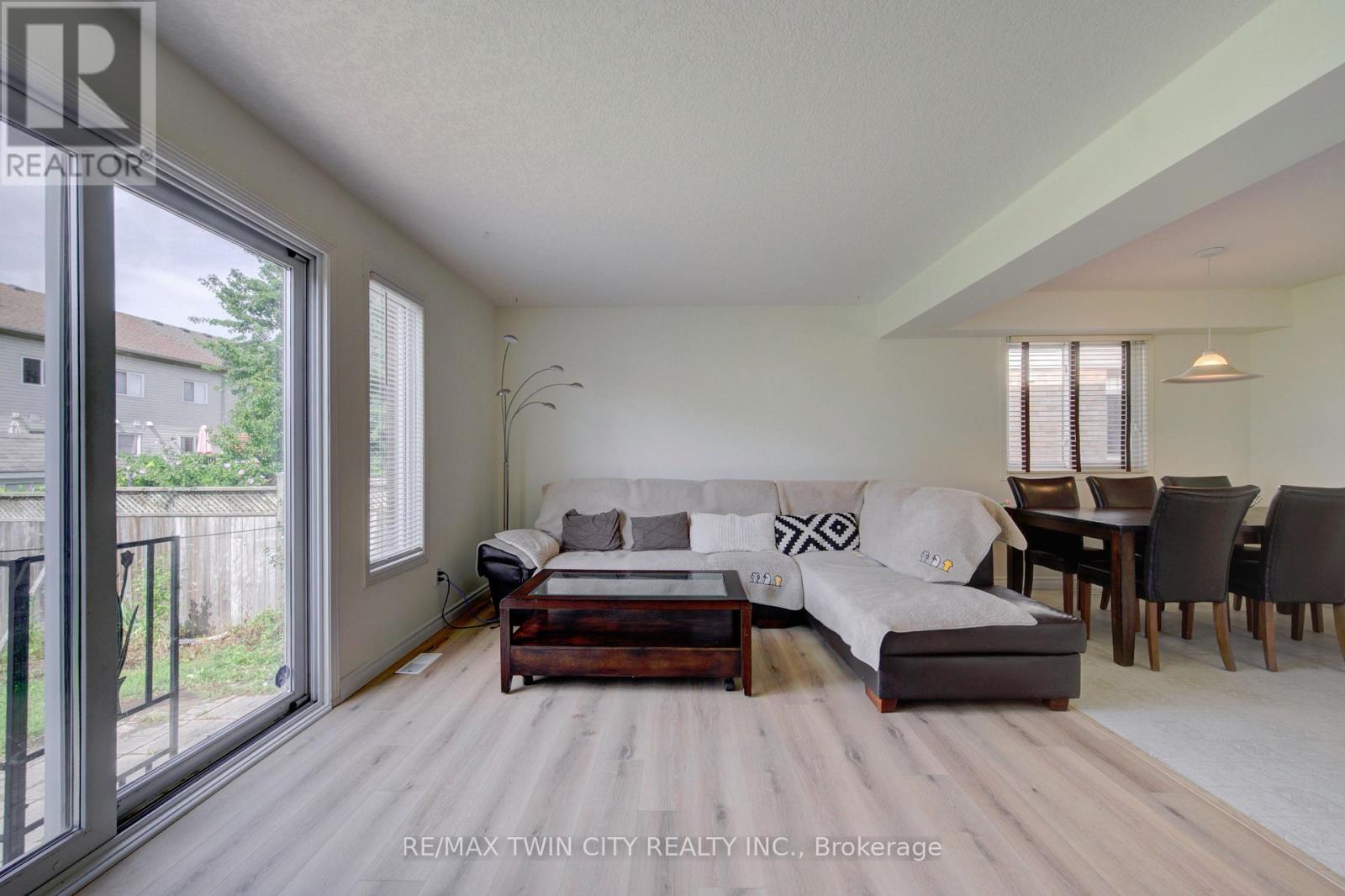 1064 Copper Leaf Crescent, Kitchener, ON photo 14
