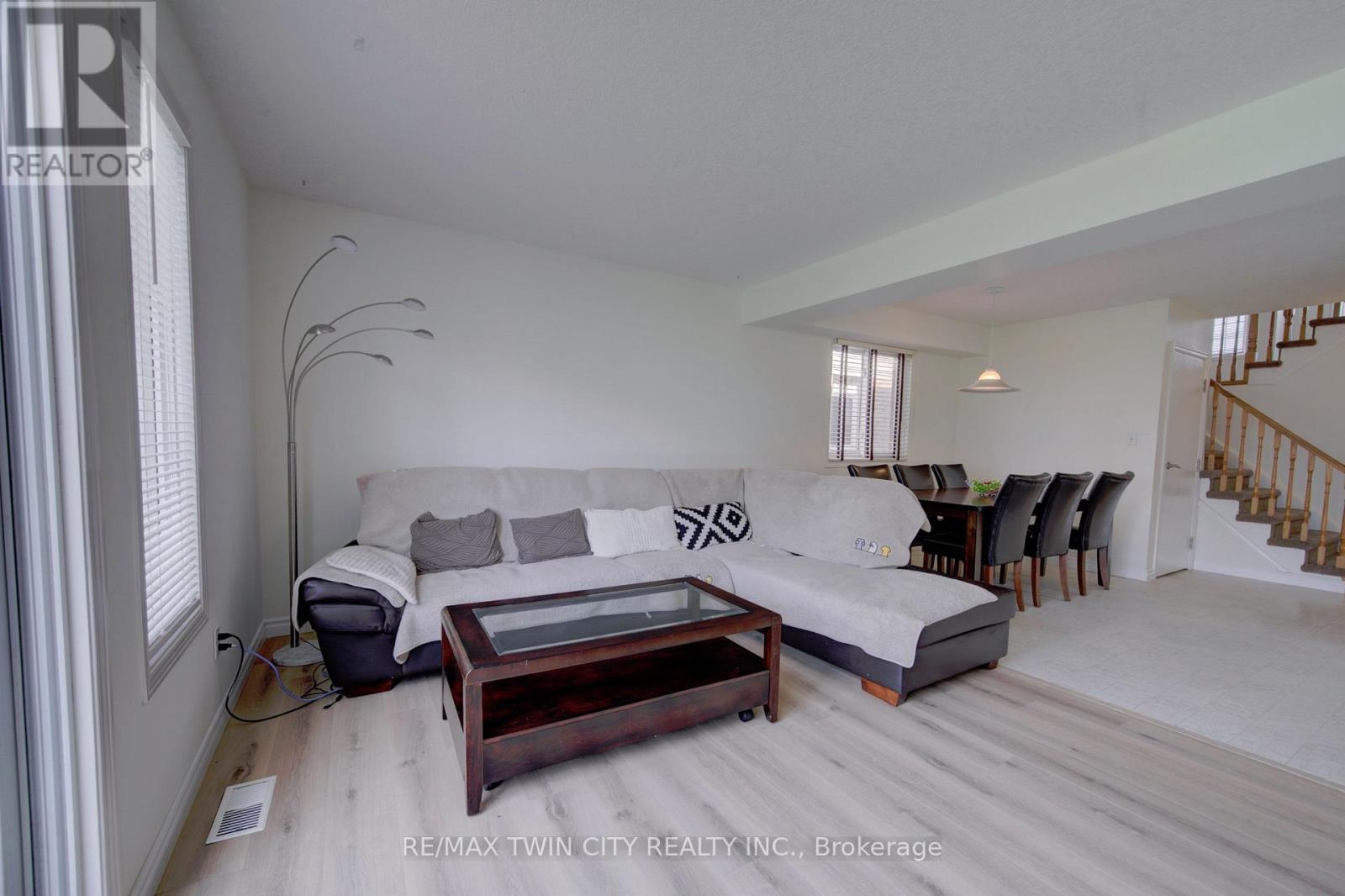 1064 Copper Leaf Crescent, Kitchener, ON photo 15