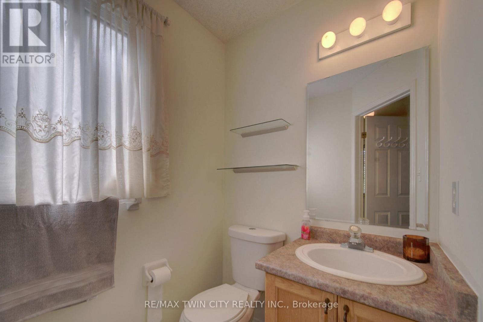 1064 COPPER LEAF CRESCENT - 16