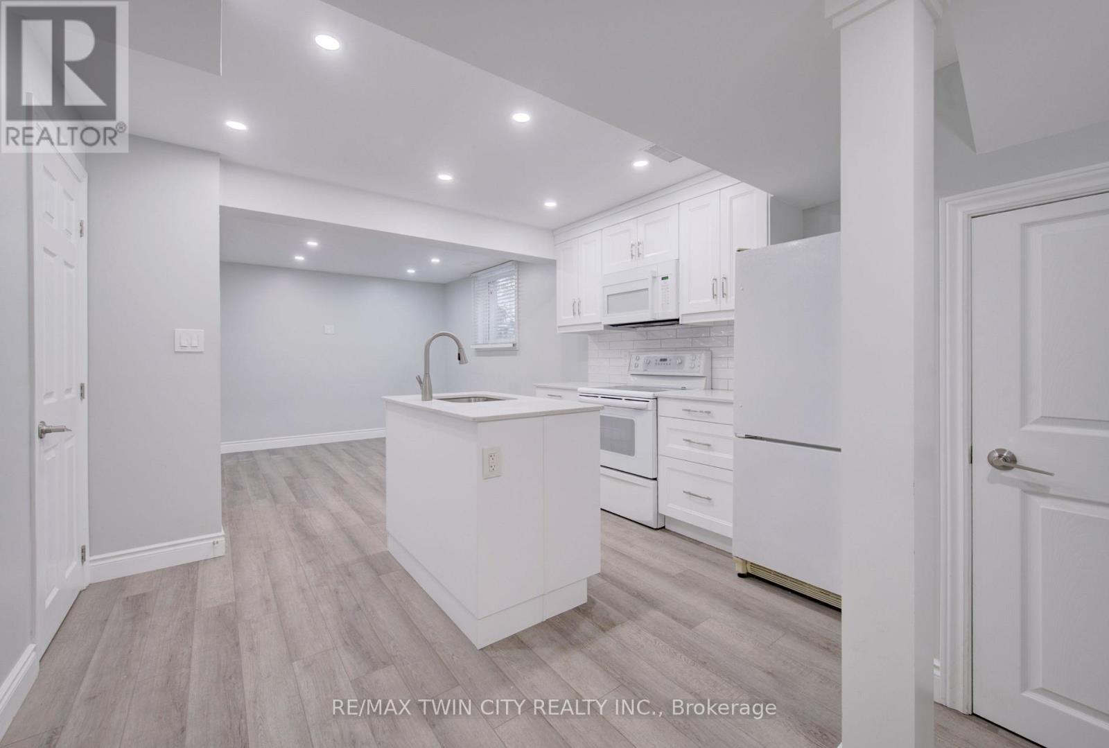 1064 Copper Leaf Crescent, Kitchener, ON photo 26