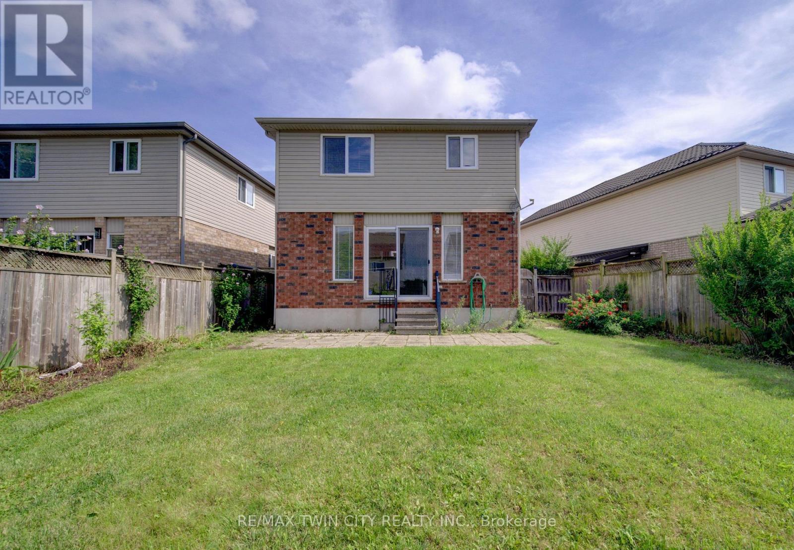 1064 COPPER LEAF CRESCENT - 39