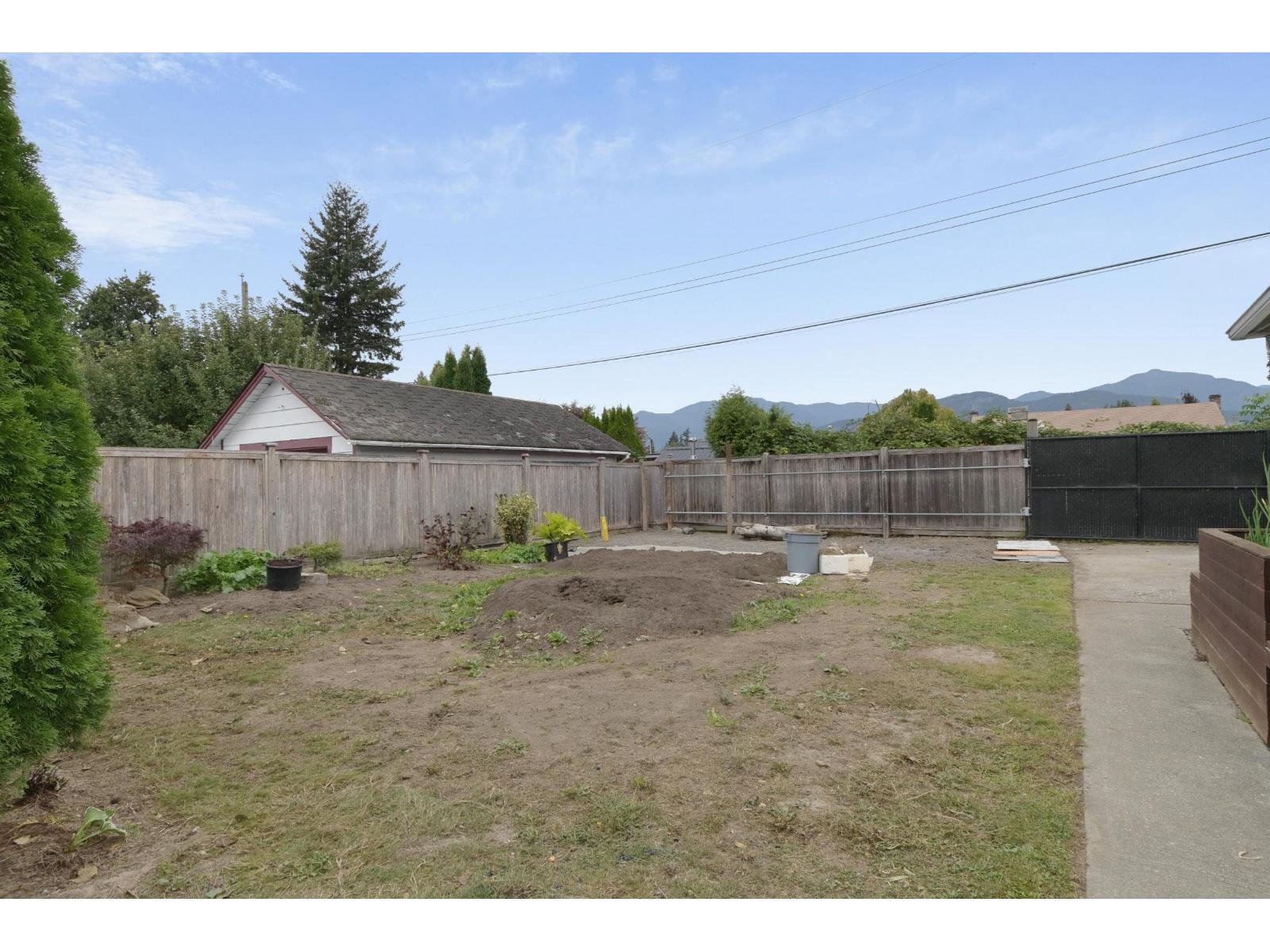 Upper House 46515 PORTAGE AVENUE, Chilliwack Proper East, Chilliwack - Image 1