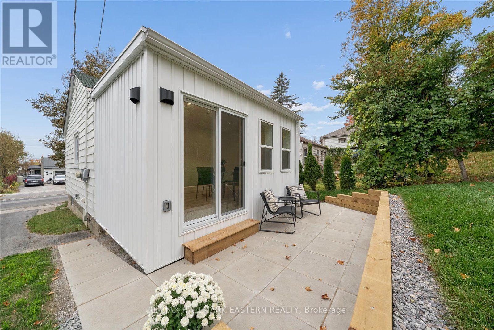 482 Wellington Street West, Peterborough, ON photo 21