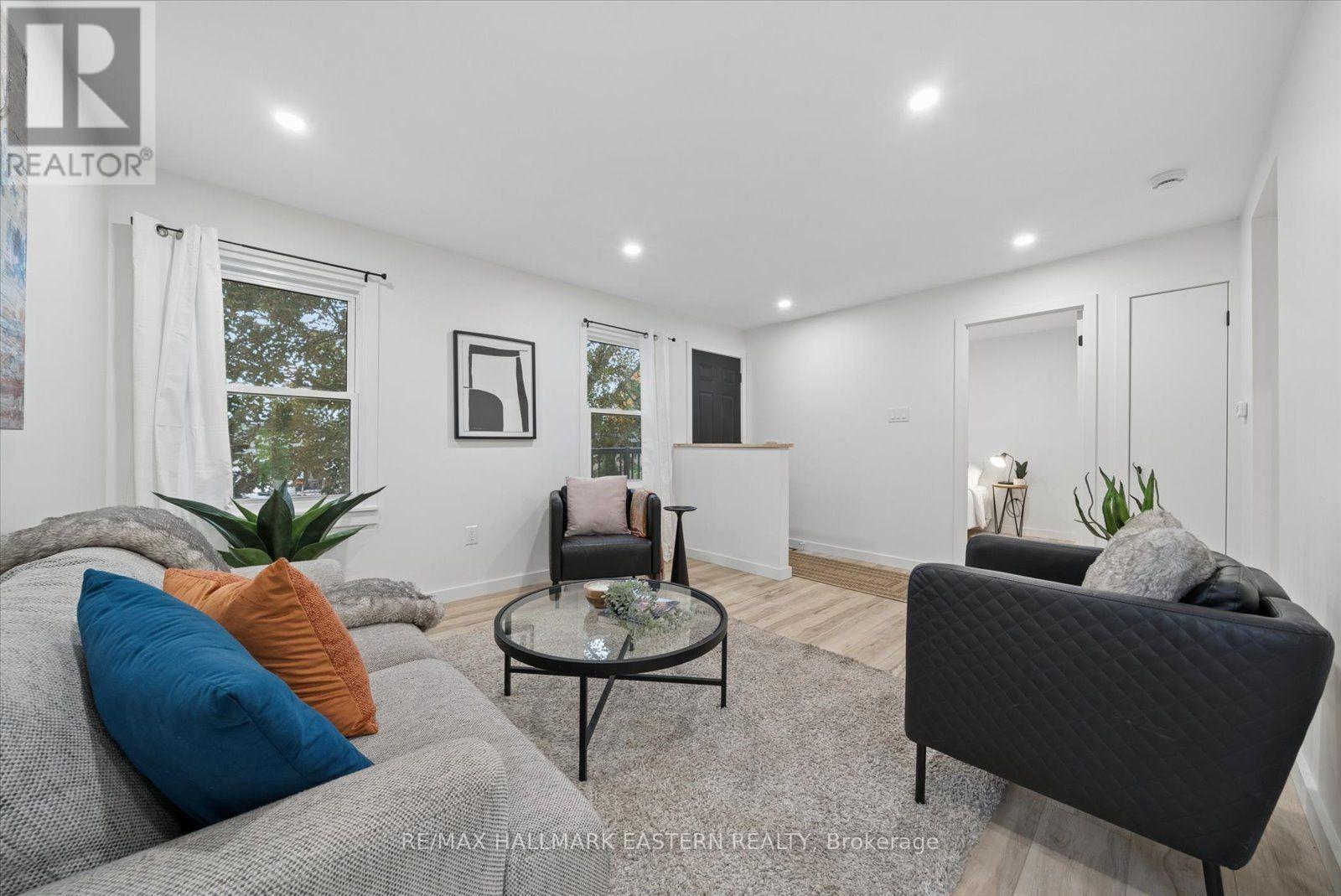 482 WELLINGTON STREET W - 7