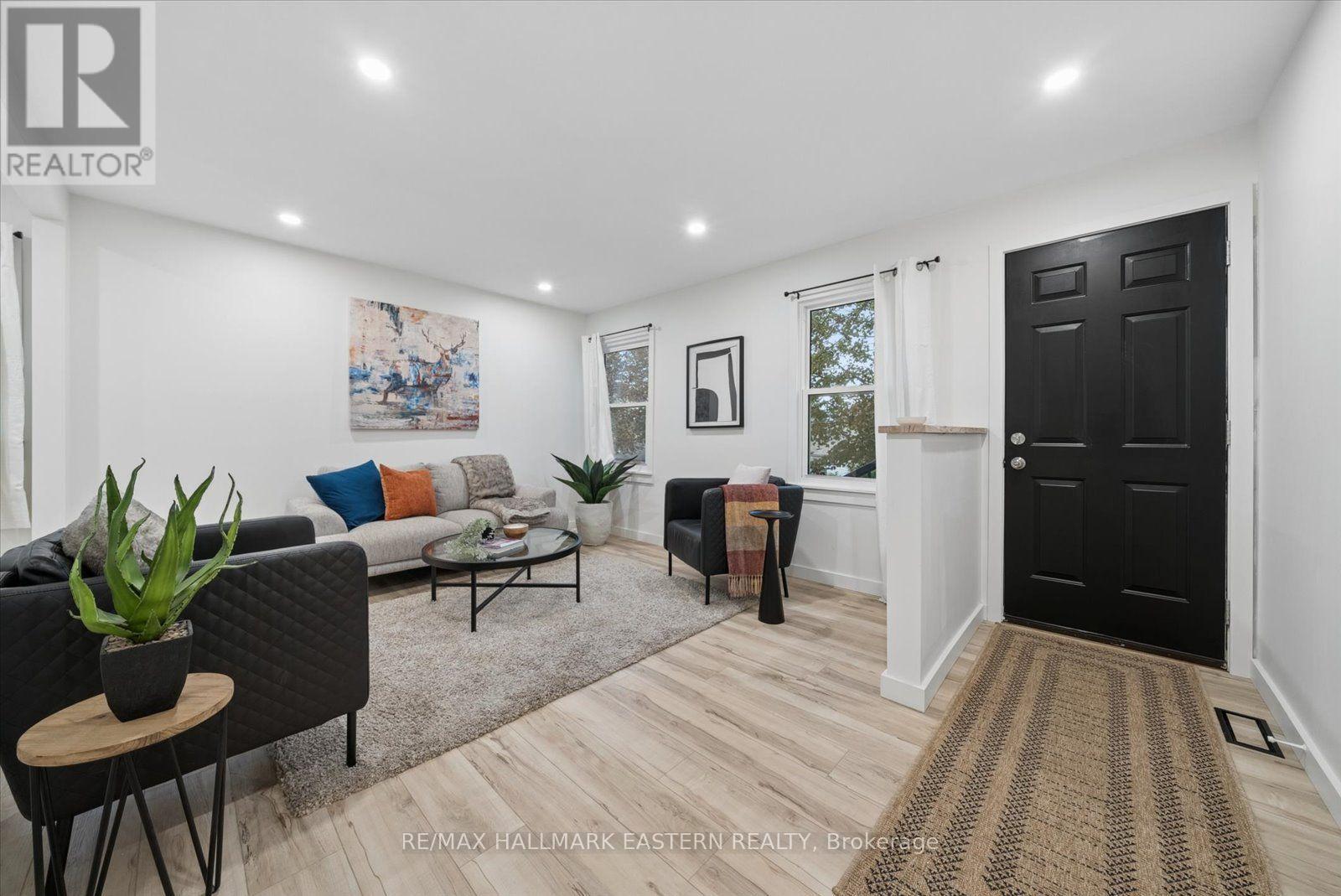 482 WELLINGTON STREET W - 5