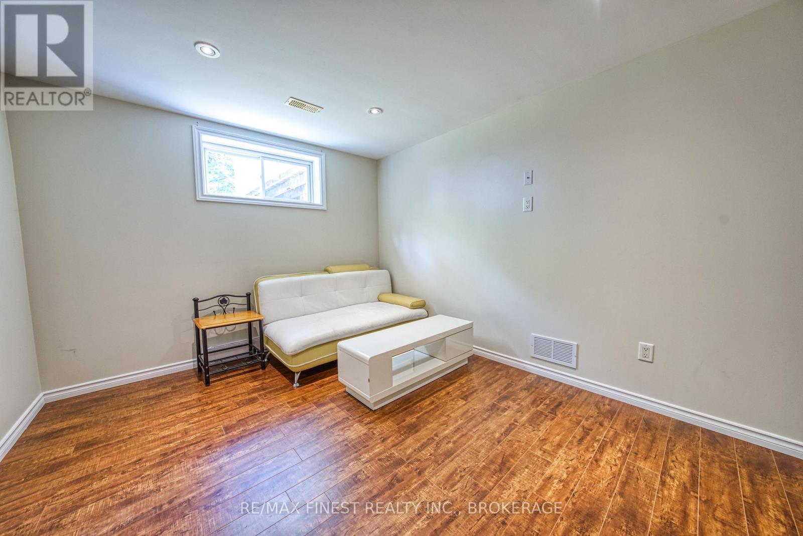 1017 WOODHAVEN DRIVE - Image 32