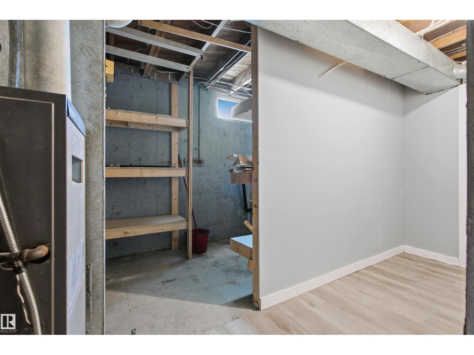 13223 85 ST NW - 18
