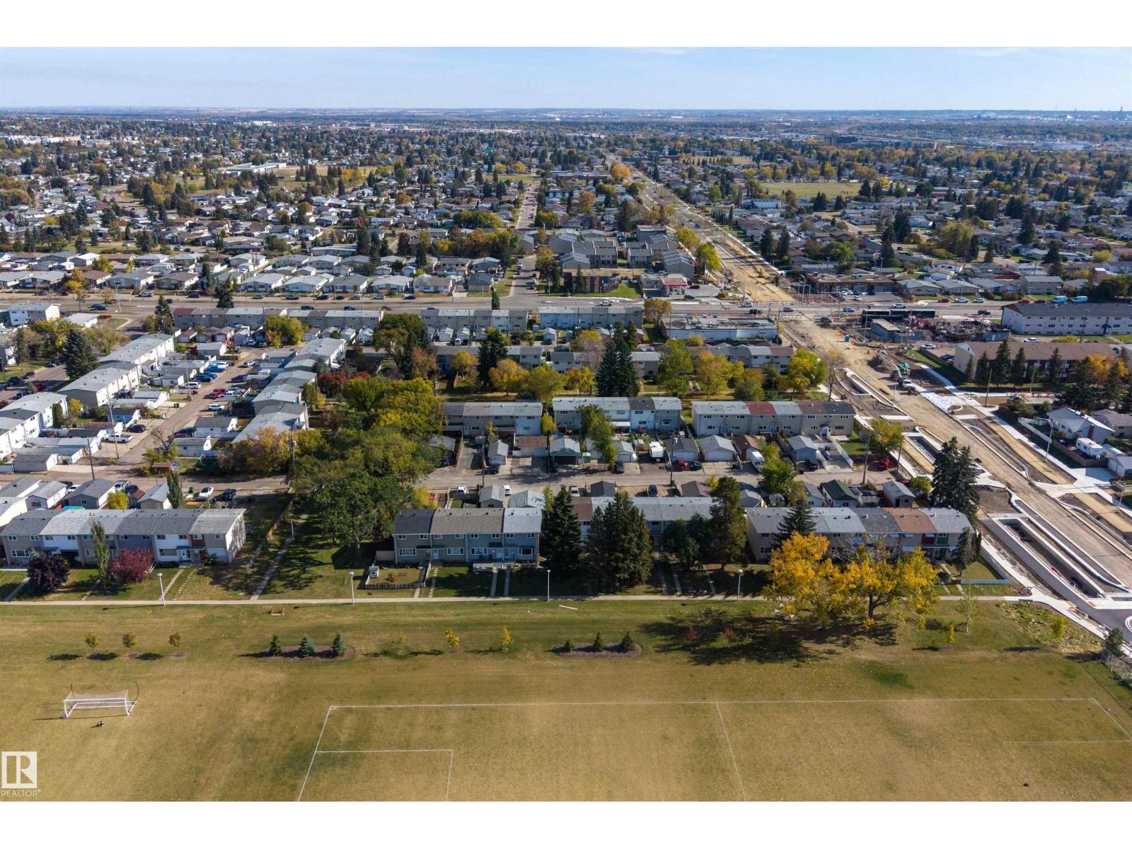 13223 85 ST NW - 28
