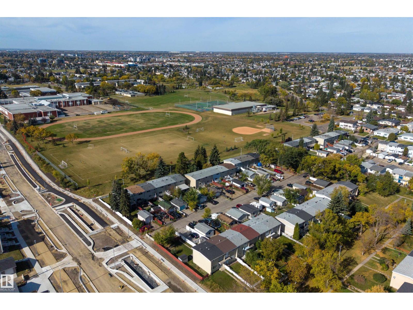 13223 85 ST NW - 30
