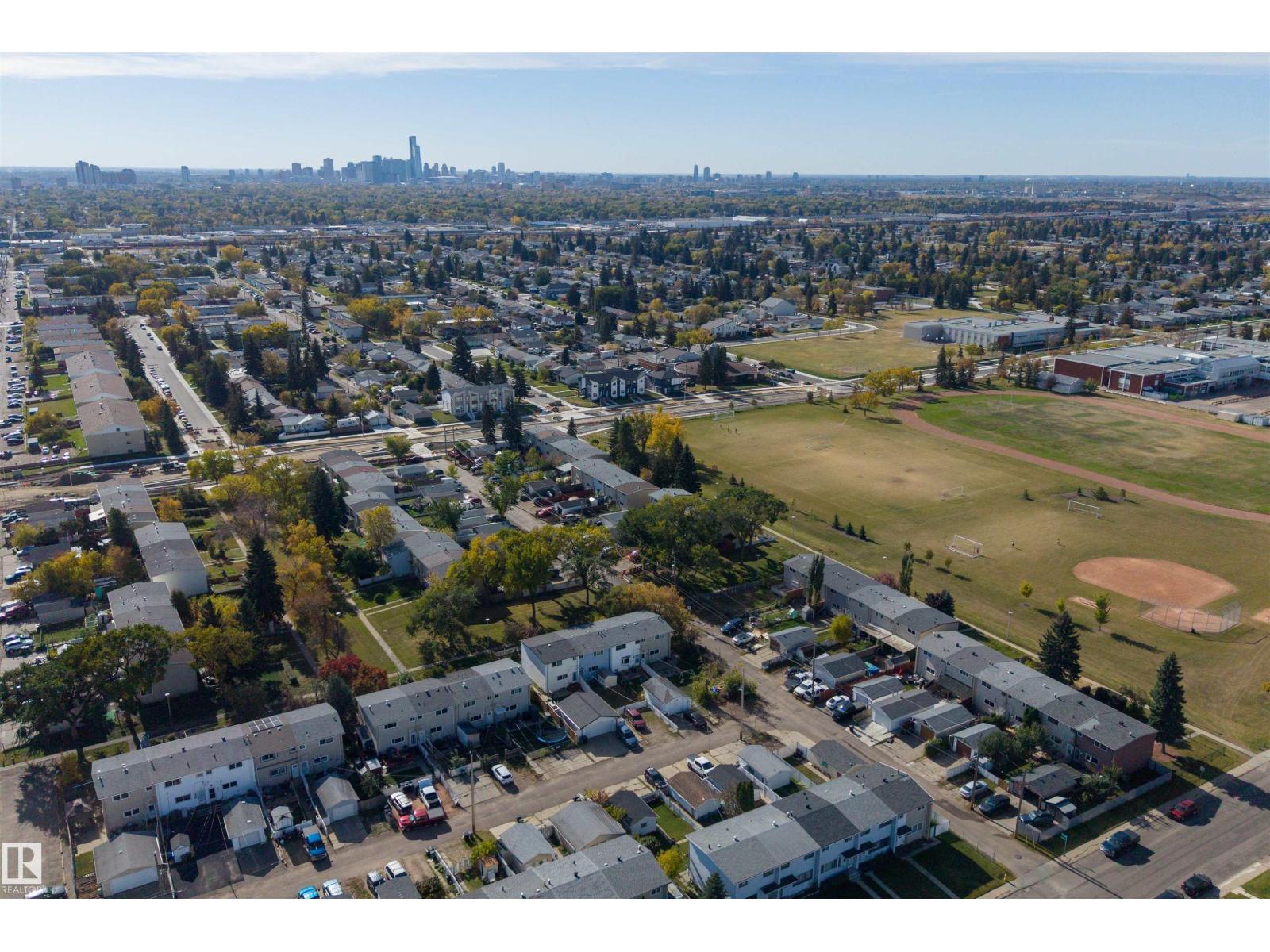13223 85 ST NW - 31