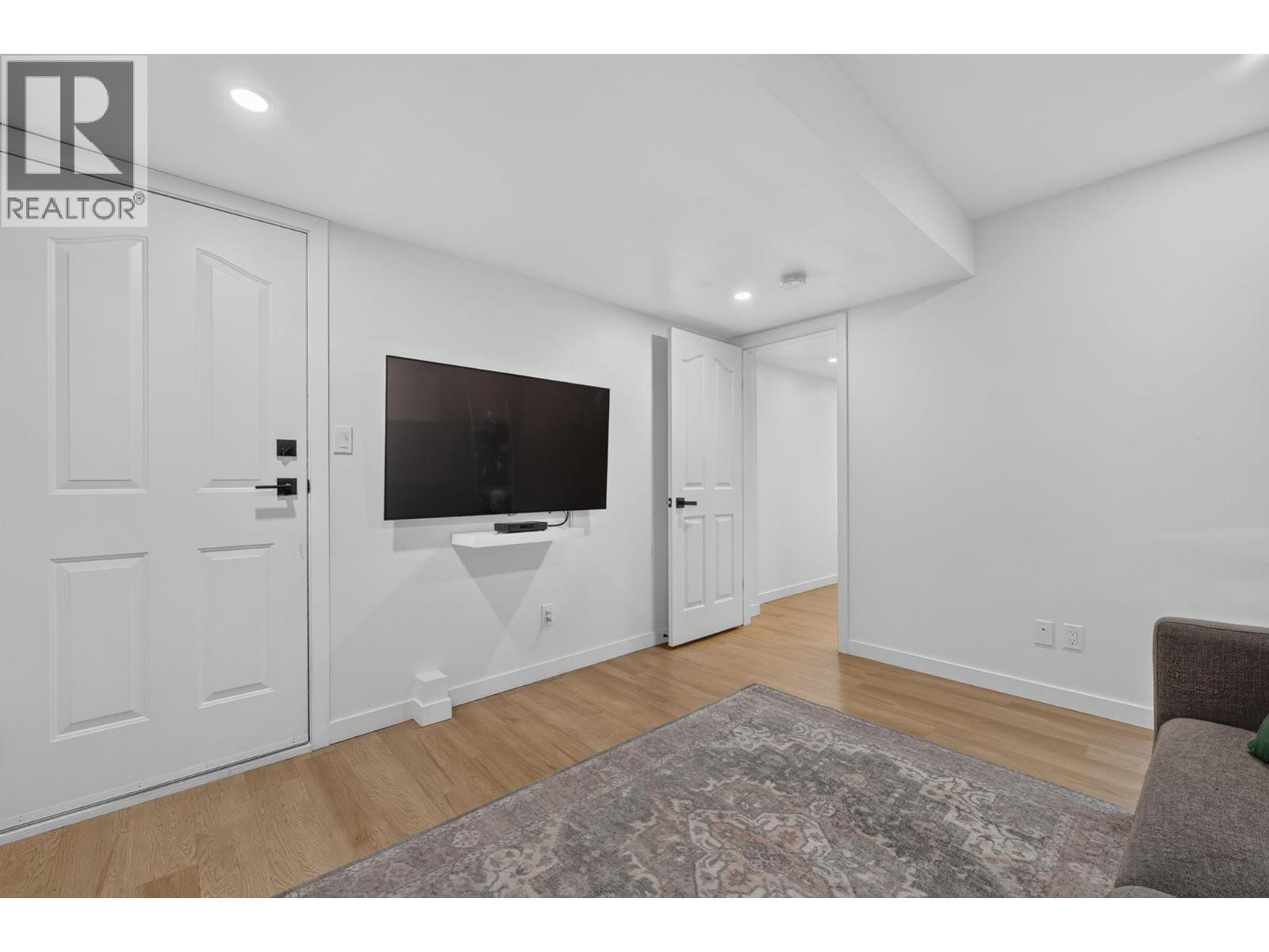 5290 Clarence Road, Peachland