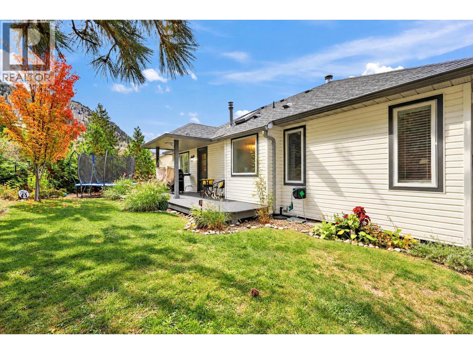 5290 Clarence Road, Peachland