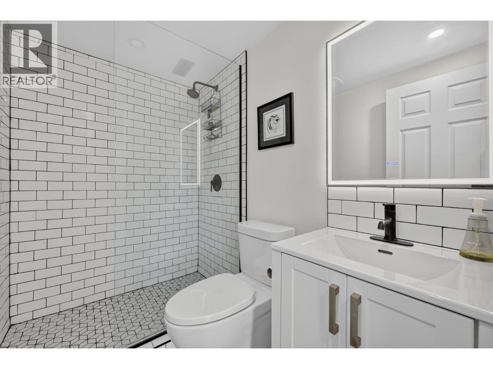 5290 Clarence Road - 44