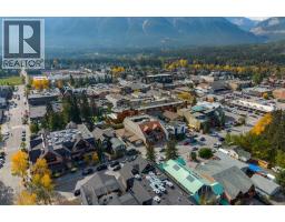 713 9th Street, Canmore, AB T1W2V7 Photo 6
