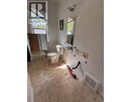 458 34 Avenue NW - photo 7