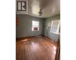 458 34 Avenue NW - photo 6