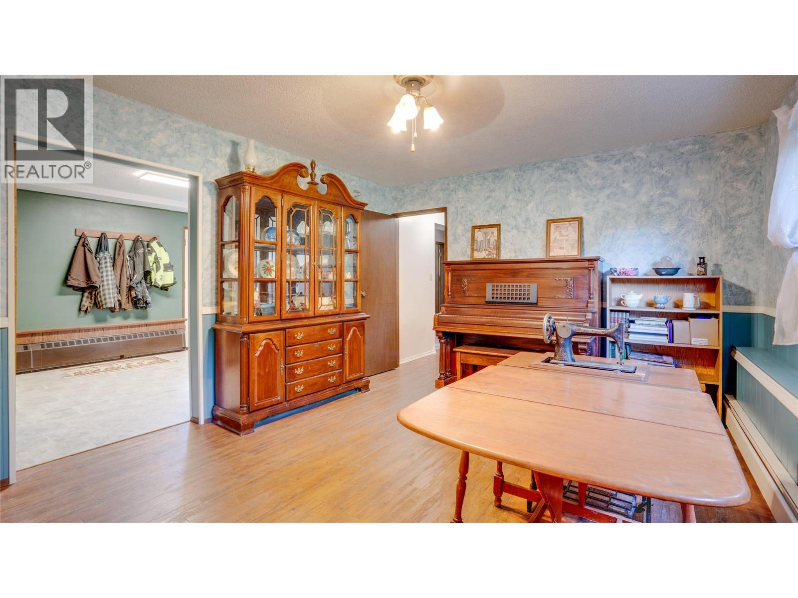  3545 Shaw Road, Falkland - Image 1