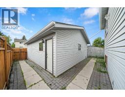 107 Tararidge Close NE - photo 33