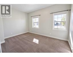 608 10 Avenue W, Barnwell, AB T0K0B0 Photo 12