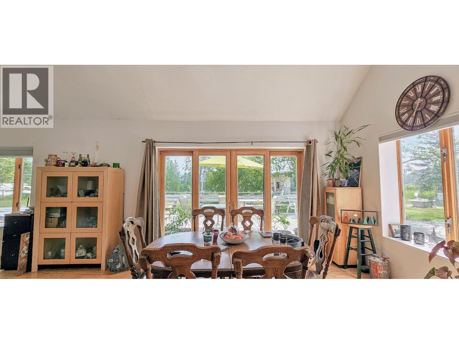 3560 Island Pond Road - 13
